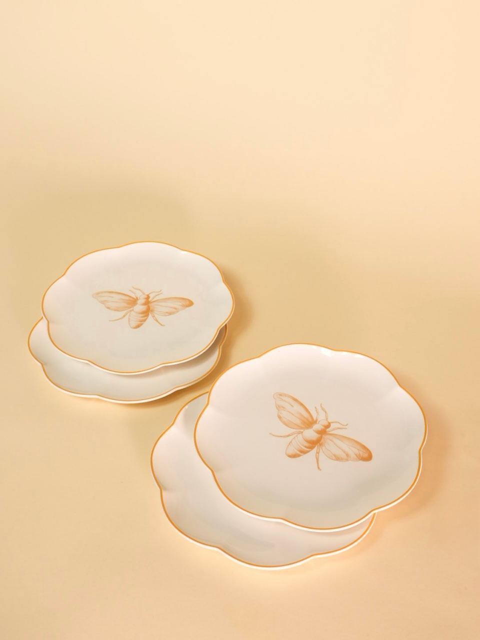Bumble Scalloped Starter Plate Set