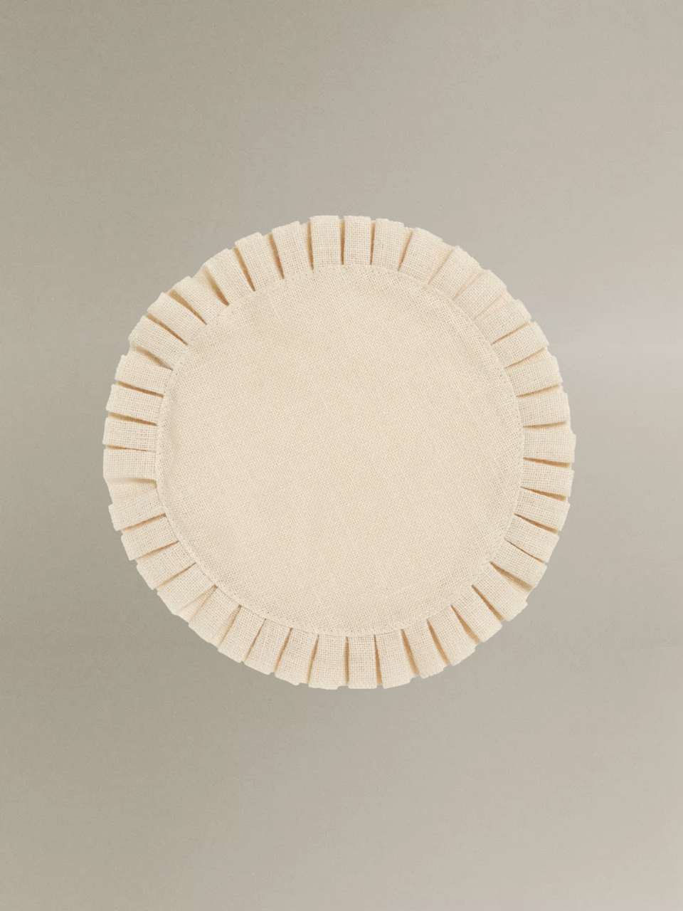 Cream Pleated Jute Placemat Set