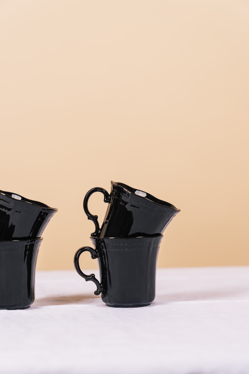 Black Petal Mug Set of 4