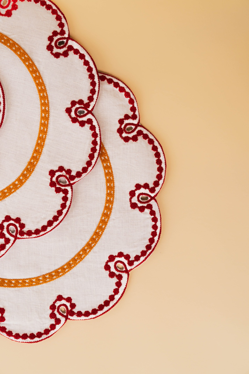 Fête Embroidered Linen Placemats in Red/Amber