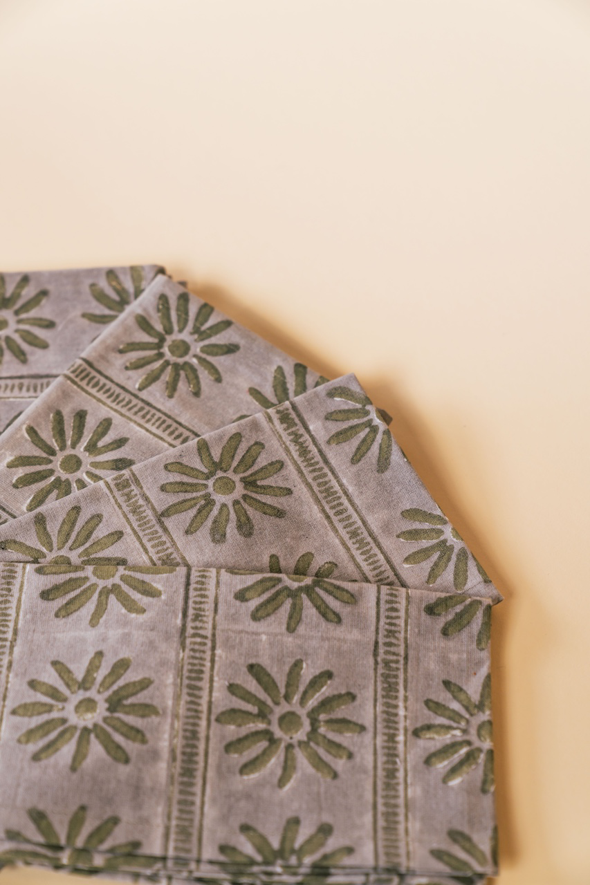 Green Floral and Ladder Napkin Set