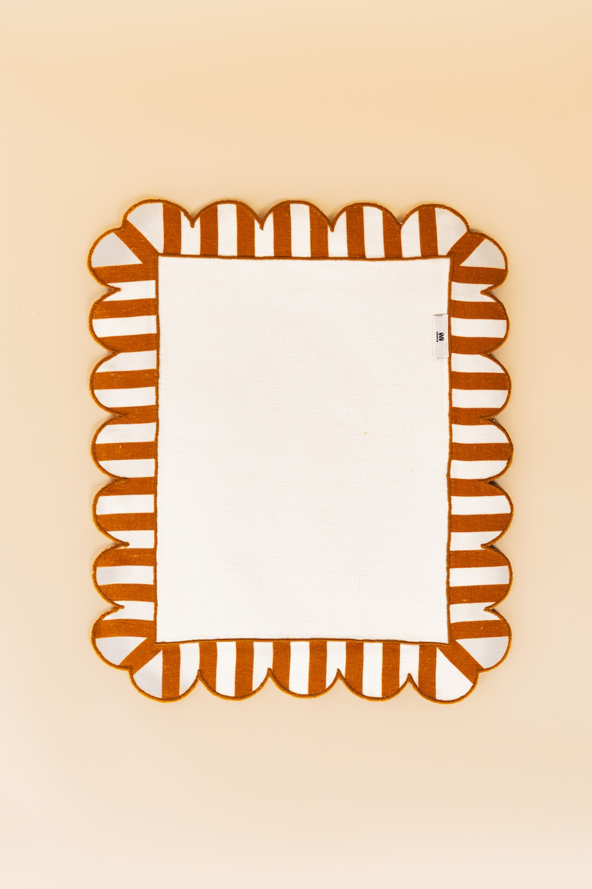 Jardin Embroidered Linen Scalloped Stripe Double-Sided Placemat in Amber Set