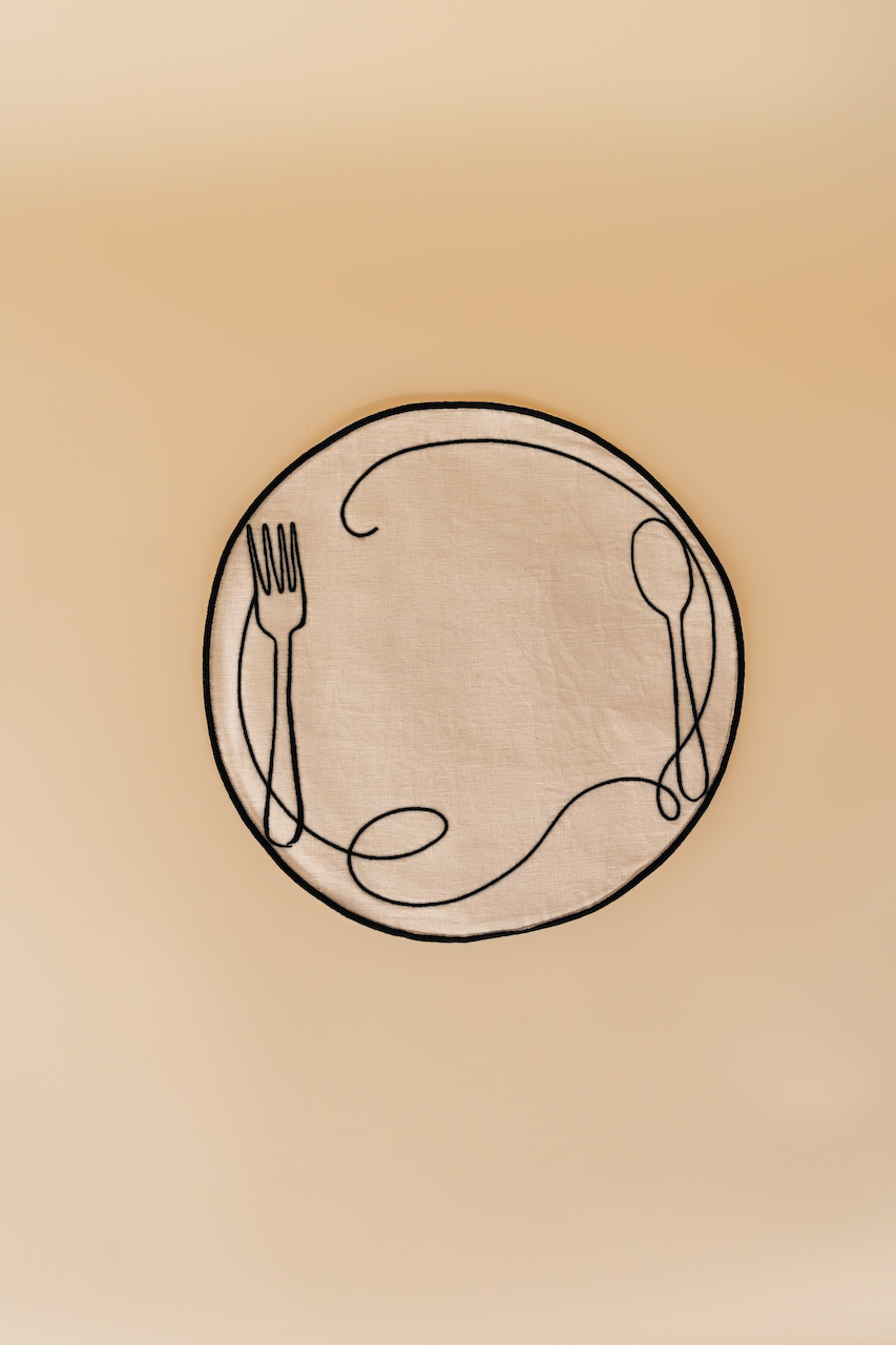 Line Drawing Embroidered Linen Placemat Set