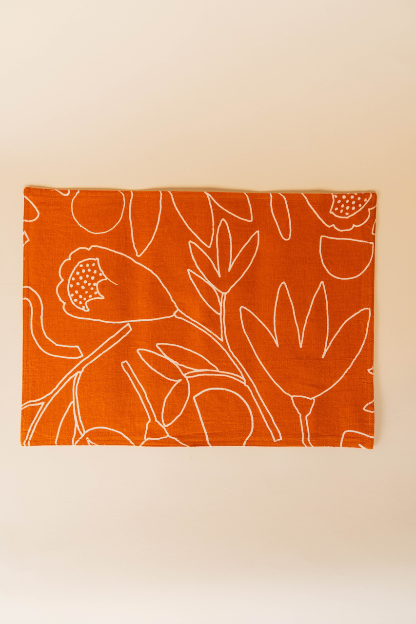 Outline Floral Placemat Set