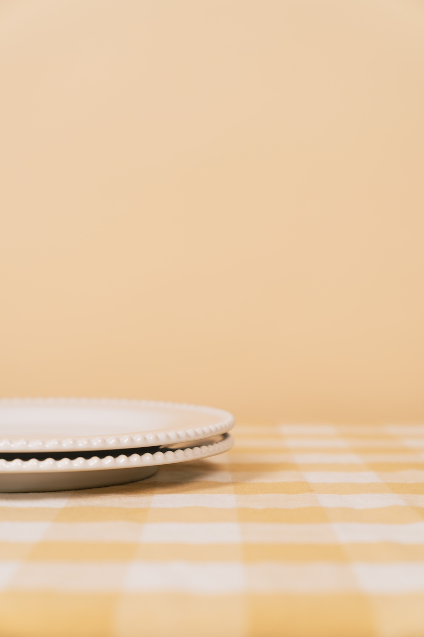 White Stoneware Beaded Rim Dinner Plate Set