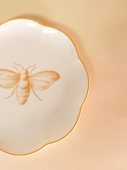 Bumble Scalloped Starter Plate Set
