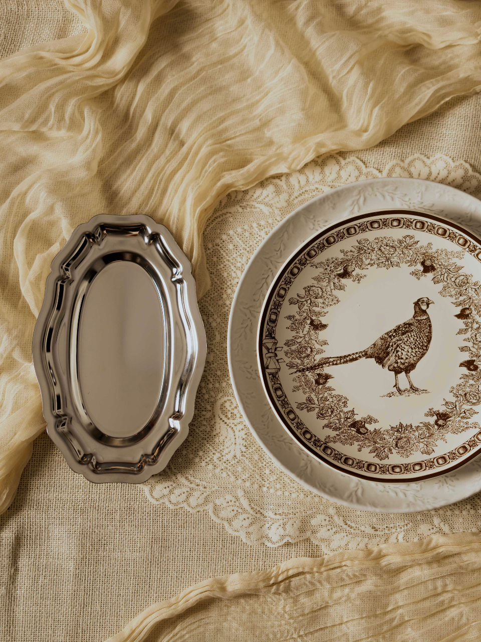Ivory Table Runner Set