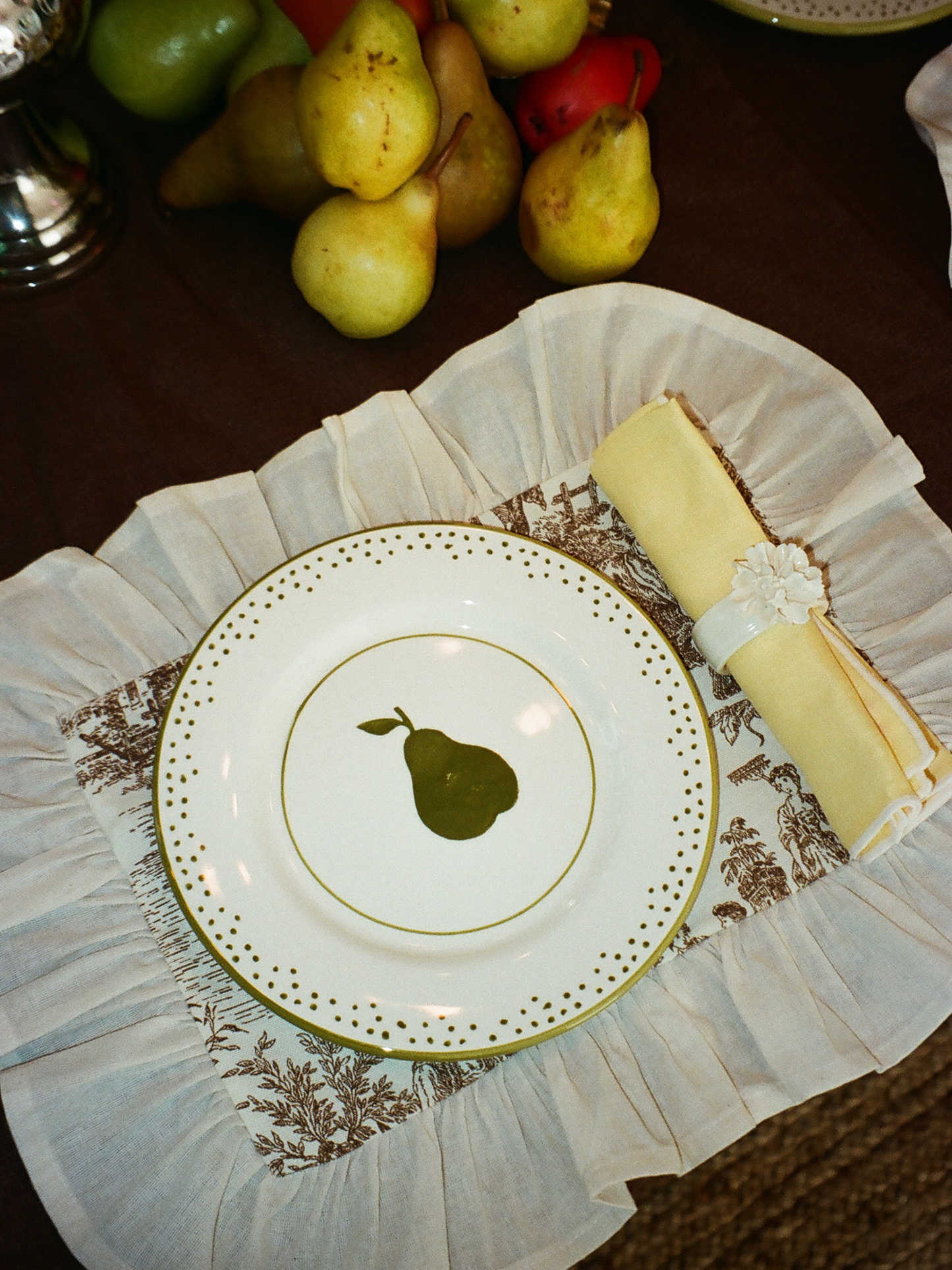 Brown Ruffle Toile Placemat Set