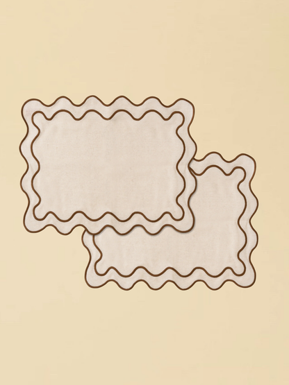 Brown Wavy Scallop Placemat Set