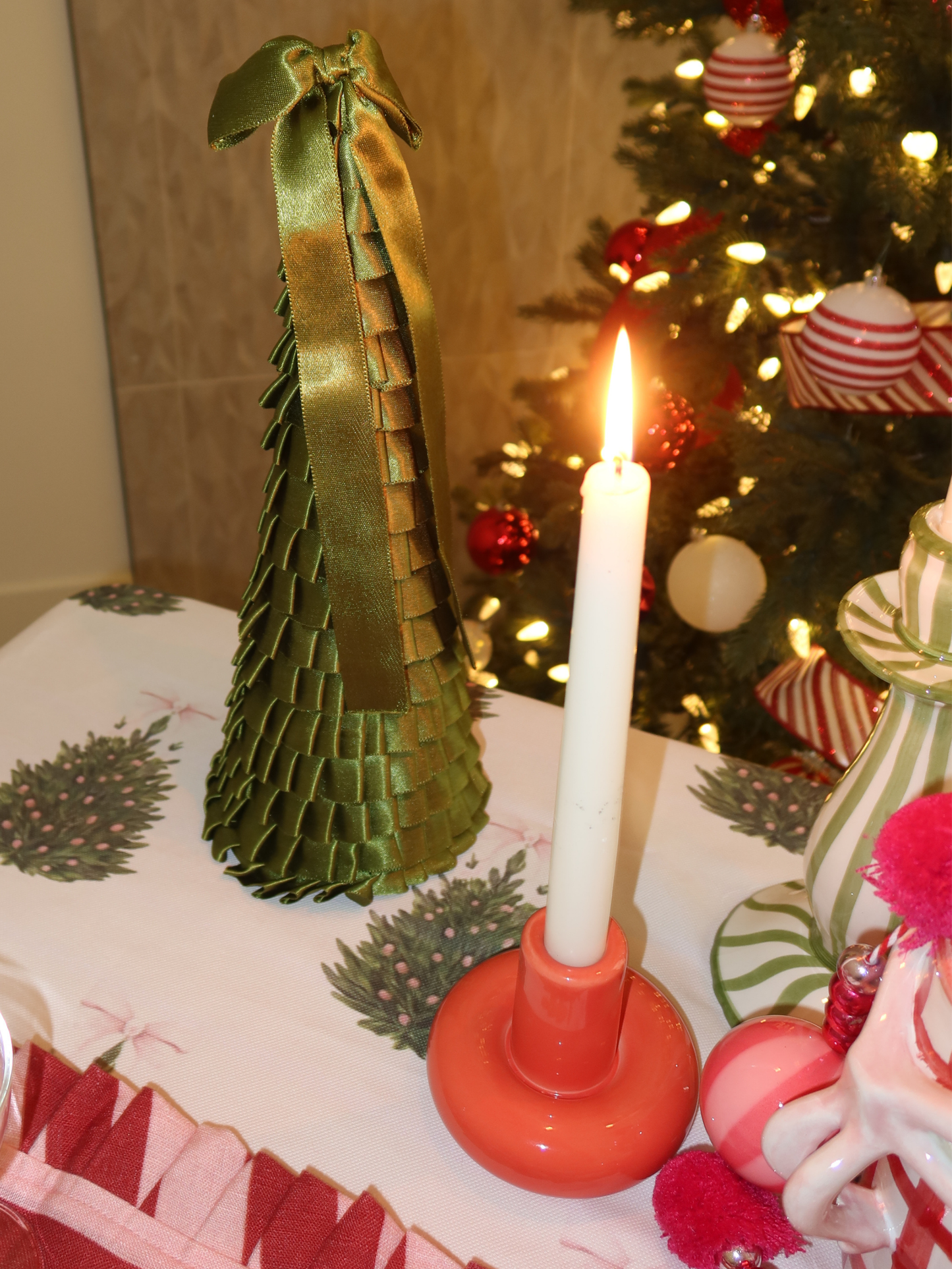 Green Ribbon Tabletop Tree