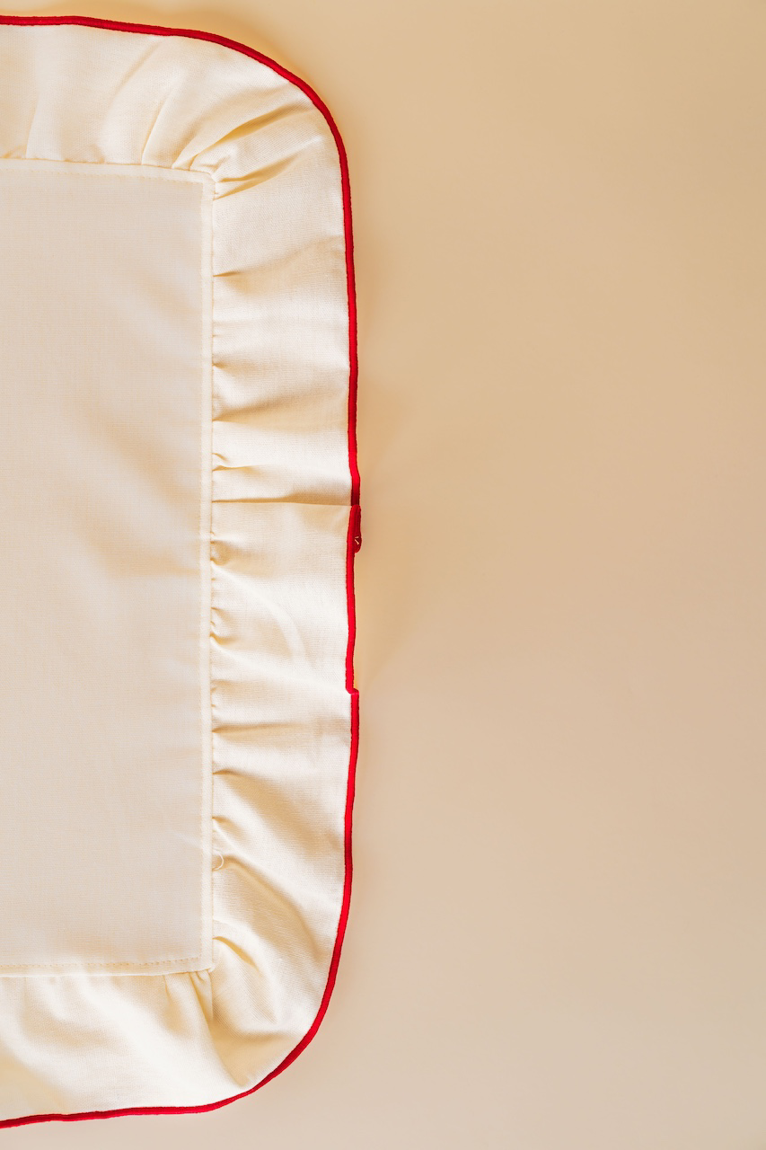 Frills Creme Red Linen Blend Placemat 