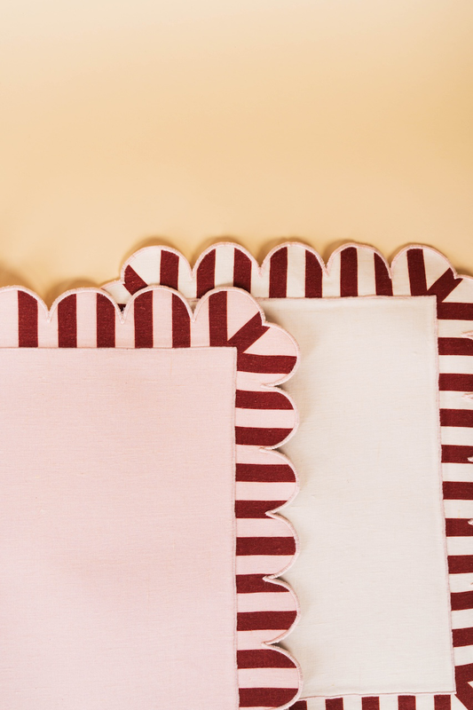 Jardin Embroidered Linen Scalloped Stripe Double-Sided Placemat in Red