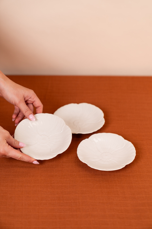 Small Flower Stoneware Plate
