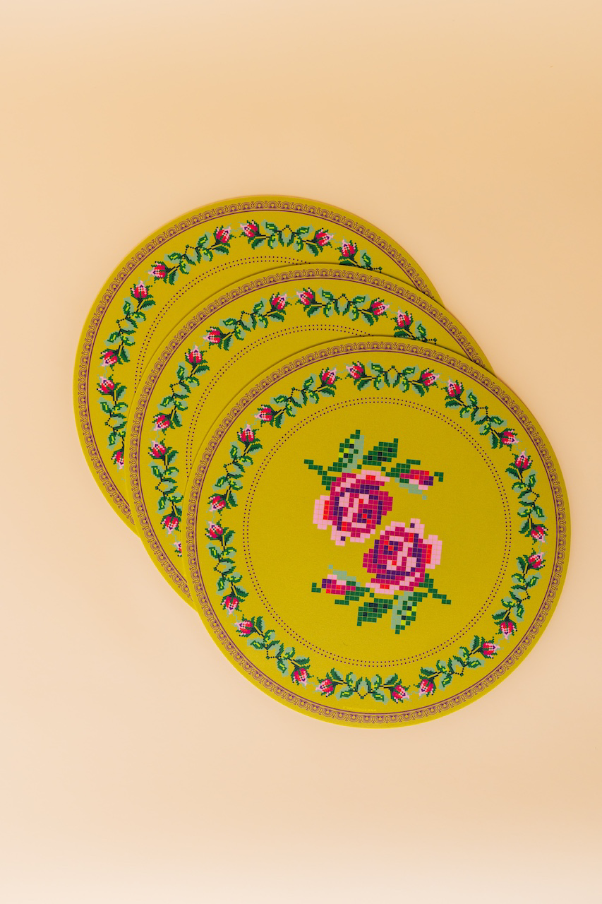 Trandafir Round Placemat Set